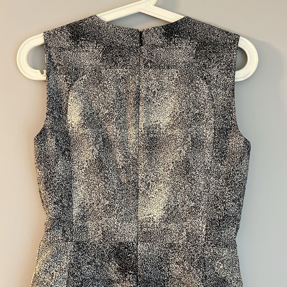 Diane Von Furstenberg Black & White Sleeveless Sheath Dress Size 2 - Picture 4 of 7